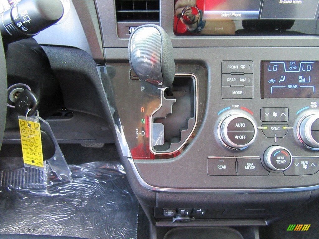 2017 Toyota Sienna SE 8 Speed Automatic Transmission Photo #116165204