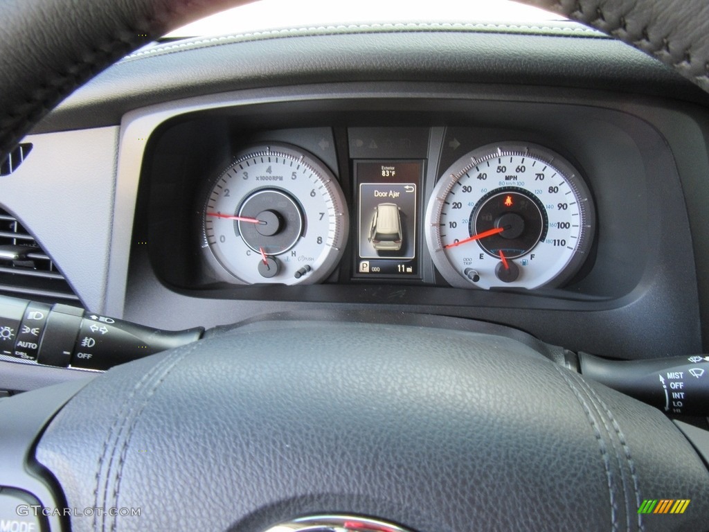 2017 Toyota Sienna SE Gauges Photo #116165237