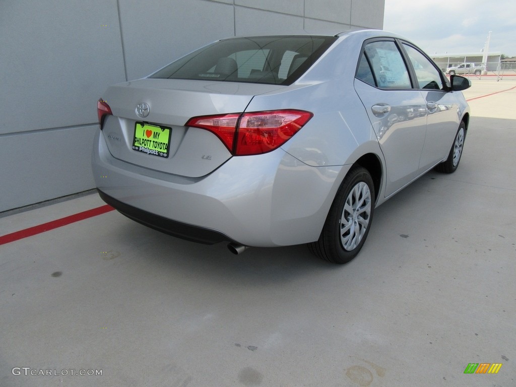 2017 Corolla LE - Classic Silver Metalic / Ash Gray photo #4