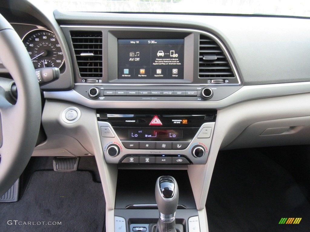 2017 Elantra SE - Silver / Gray photo #24