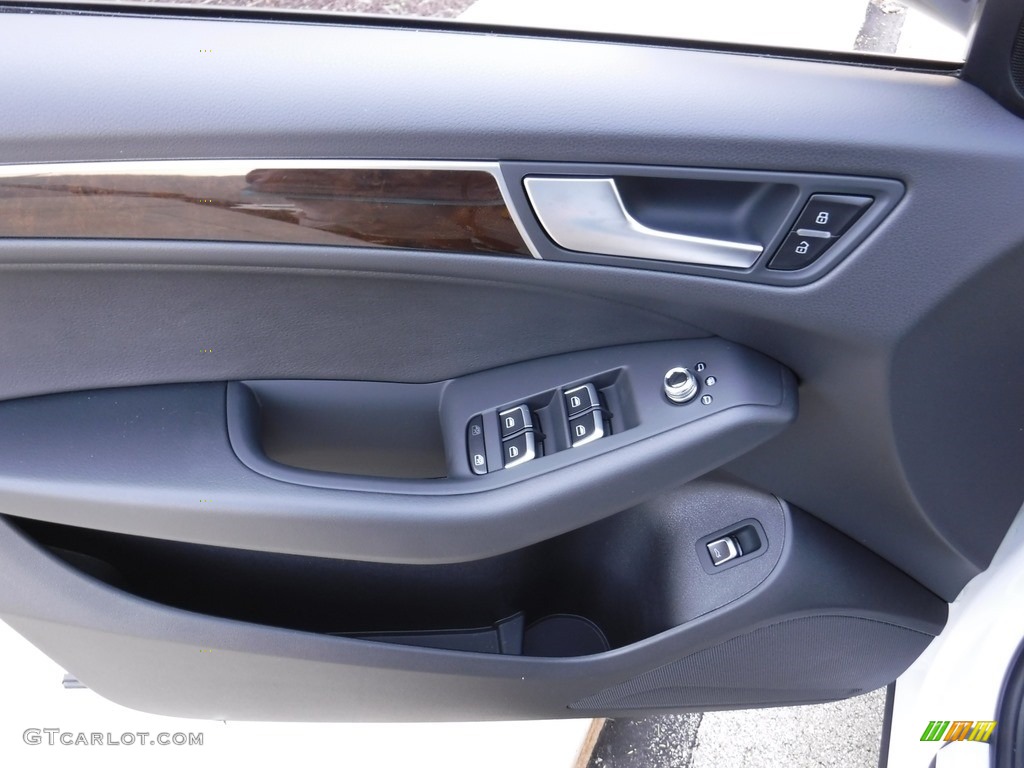 2017 Audi Q5 2.0 TFSI Premium quattro Black Door Panel Photo #116168903