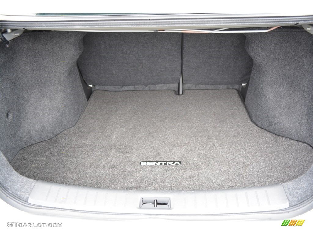 2014 Sentra SR - Brilliant Silver / Charcoal photo #12
