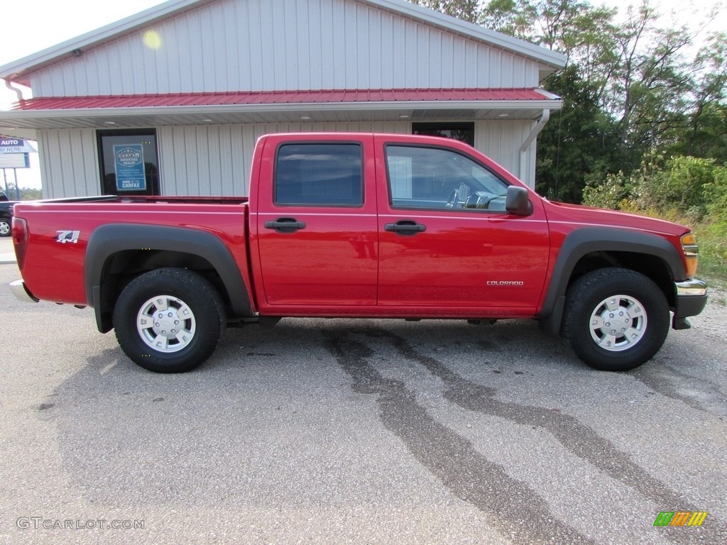 2005 Colorado LS Crew Cab 4x4 - Victory Red / Very Dark Pewter photo #2
