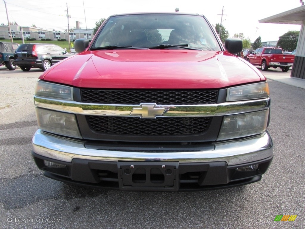 2005 Colorado LS Crew Cab 4x4 - Victory Red / Very Dark Pewter photo #3