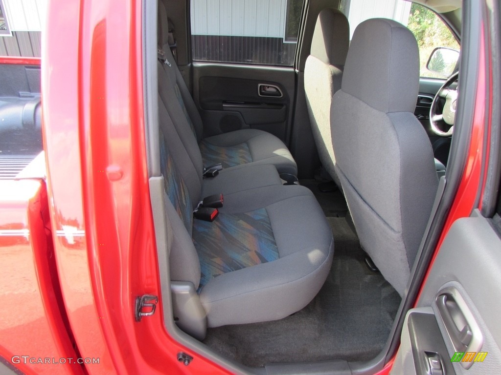 2005 Colorado LS Crew Cab 4x4 - Victory Red / Very Dark Pewter photo #14