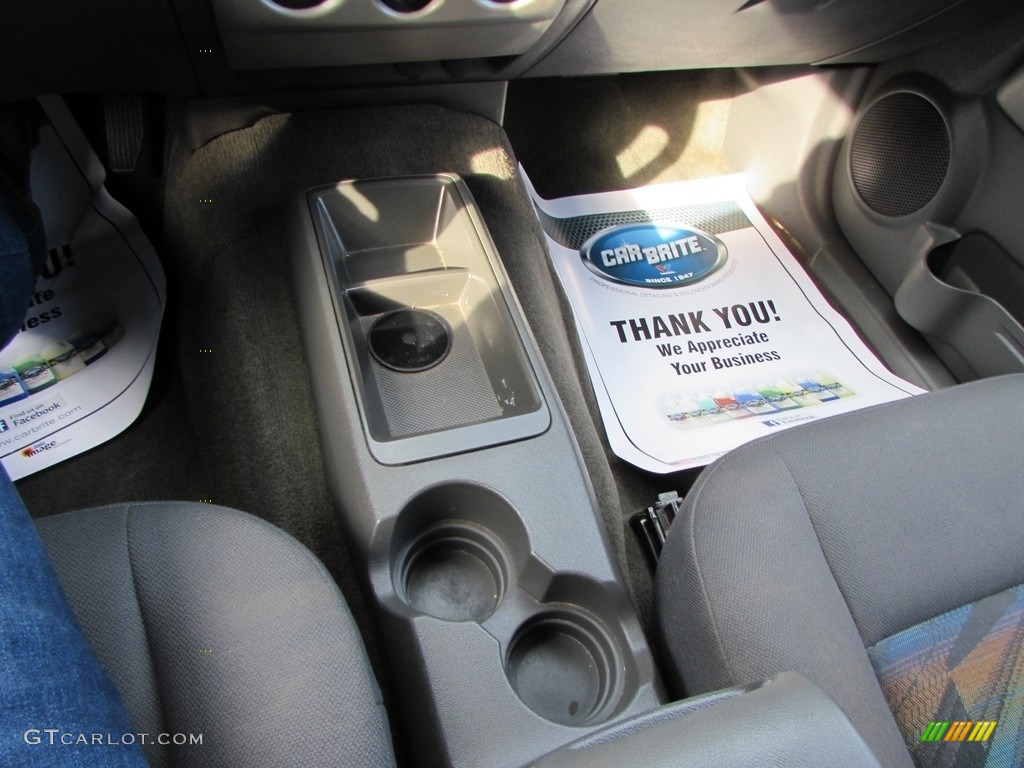 2005 Colorado LS Crew Cab 4x4 - Victory Red / Very Dark Pewter photo #30