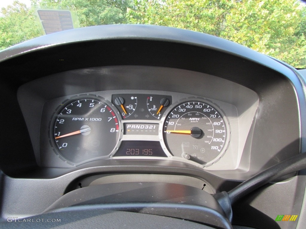 2005 Colorado LS Crew Cab 4x4 - Victory Red / Very Dark Pewter photo #32