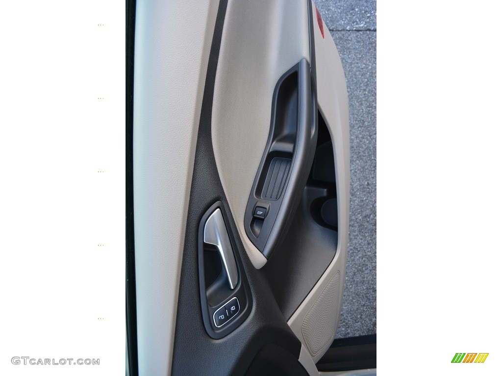 2015 Focus SE Sedan - Tectonic Metallic / Medium Light Stone photo #14