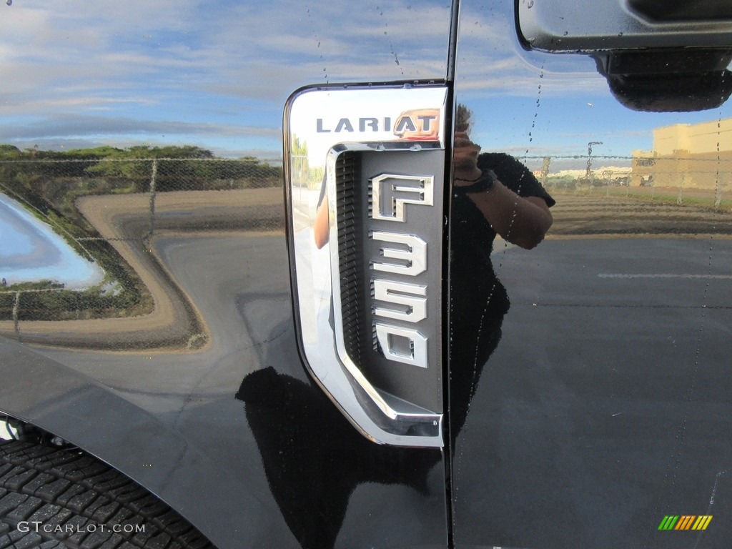 2017 Ford F350 Super Duty Lariat Crew Cab 4x4 Marks and Logos Photo #116172586