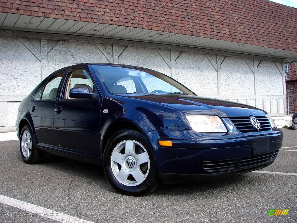 2002 Jetta GLS TDI Sedan - Blue Lagoon Metallic / Beige photo #2