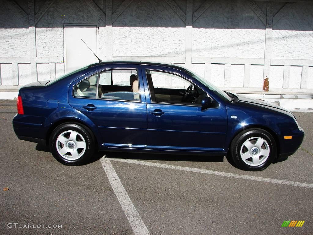 2002 Jetta GLS TDI Sedan - Blue Lagoon Metallic / Beige photo #5