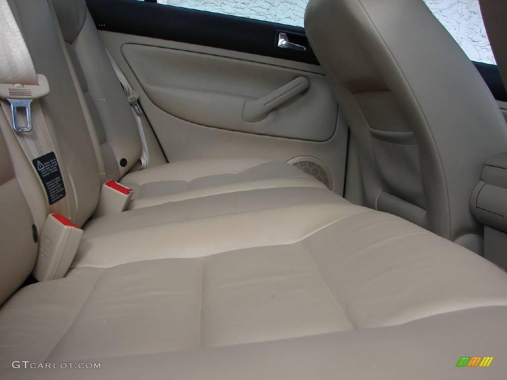 2002 Jetta GLS TDI Sedan - Blue Lagoon Metallic / Beige photo #14