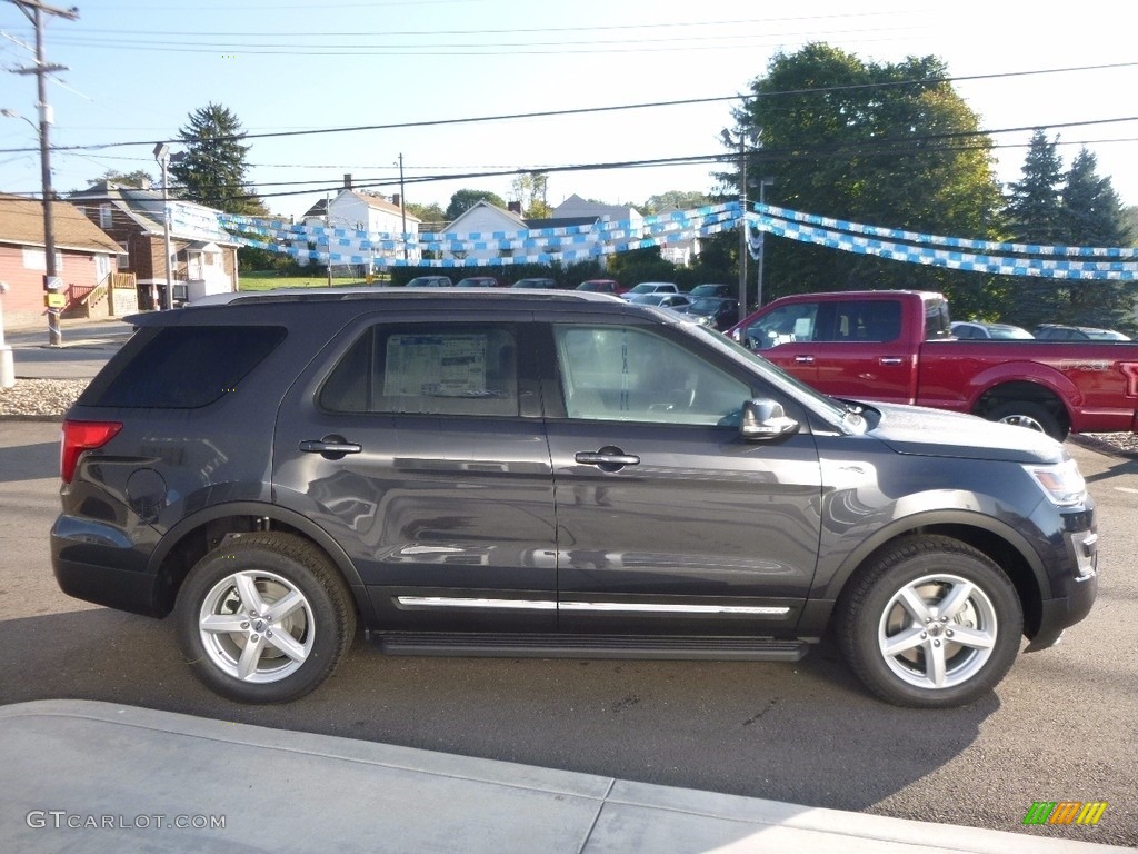 2017 Explorer XLT 4WD - Smoked Quartz / Ebony Black photo #4