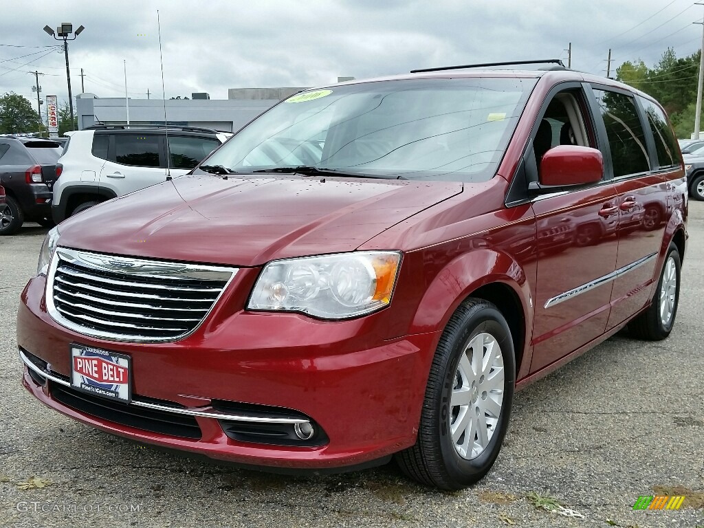 2016 Town & Country Touring - Deep Cherry Red Crystal Pearl / Black/Light Graystone photo #3