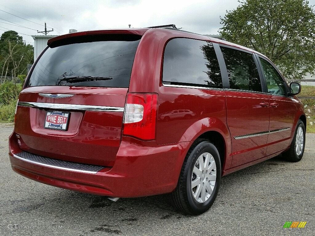 2016 Town & Country Touring - Deep Cherry Red Crystal Pearl / Black/Light Graystone photo #6