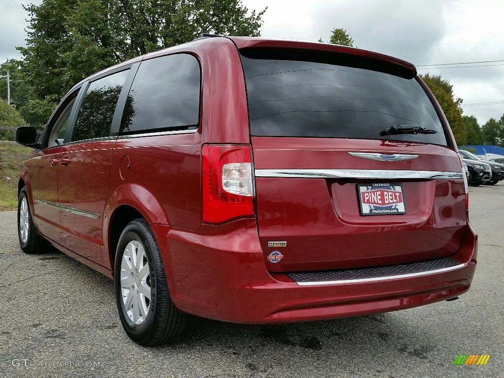 2016 Town & Country Touring - Deep Cherry Red Crystal Pearl / Black/Light Graystone photo #8