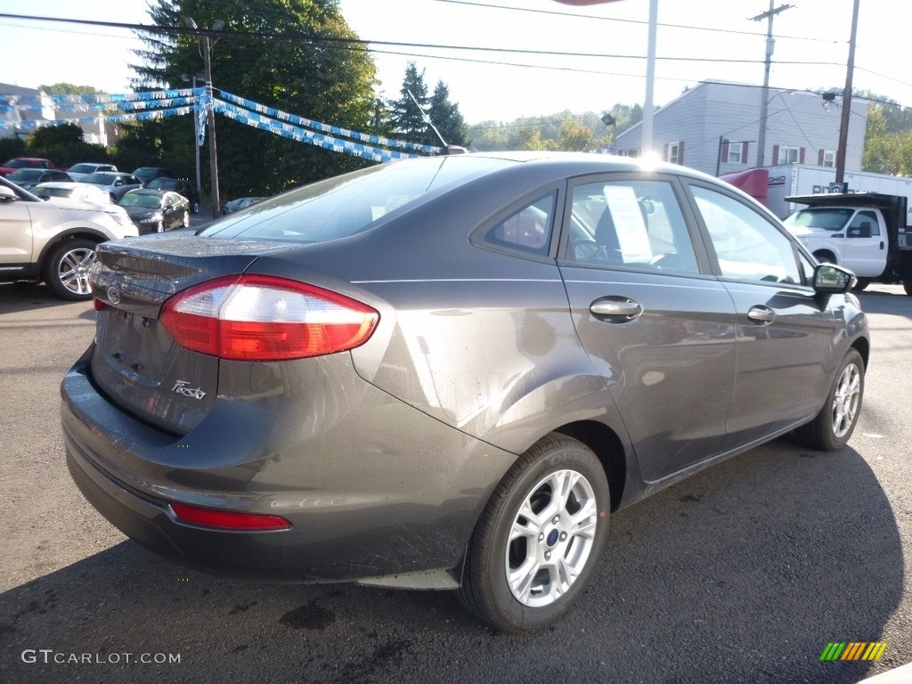 2016 Fiesta SE Sedan - Magnetic Metallic / Charcoal Black photo #6