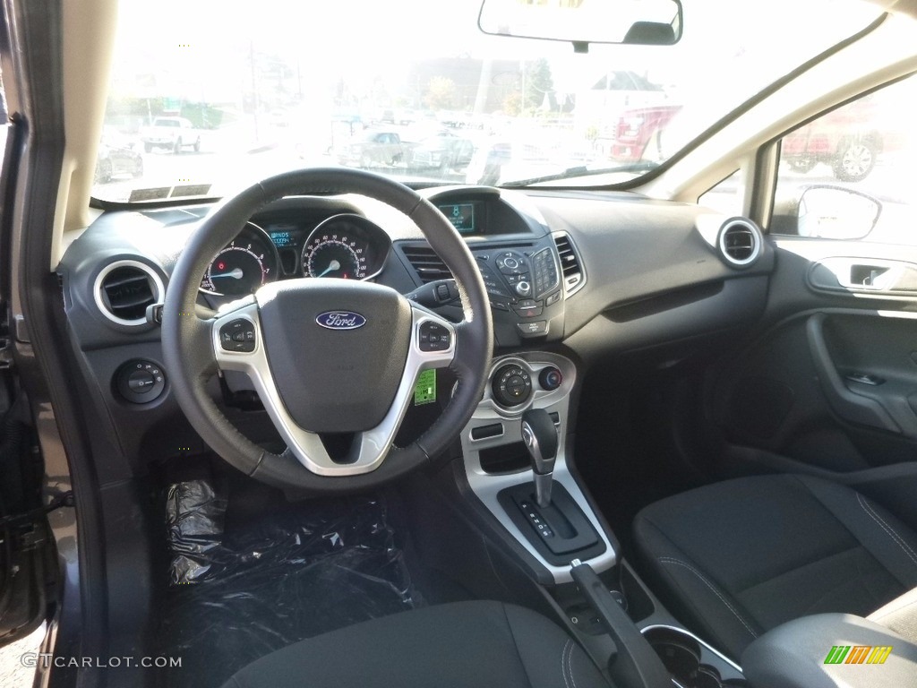 2016 Fiesta SE Sedan - Magnetic Metallic / Charcoal Black photo #12