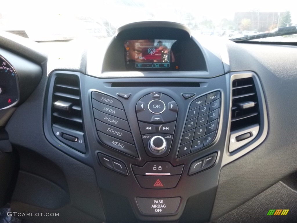 2016 Fiesta SE Sedan - Magnetic Metallic / Charcoal Black photo #17