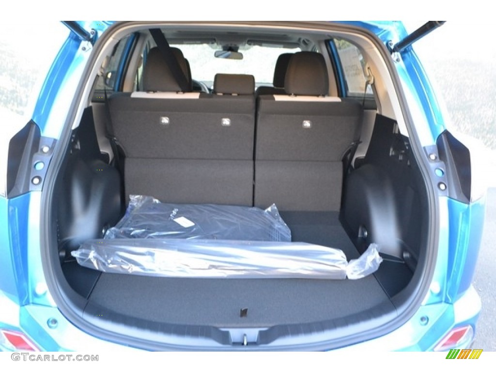 2017 Toyota RAV4 XLE AWD Trunk Photo #116179286