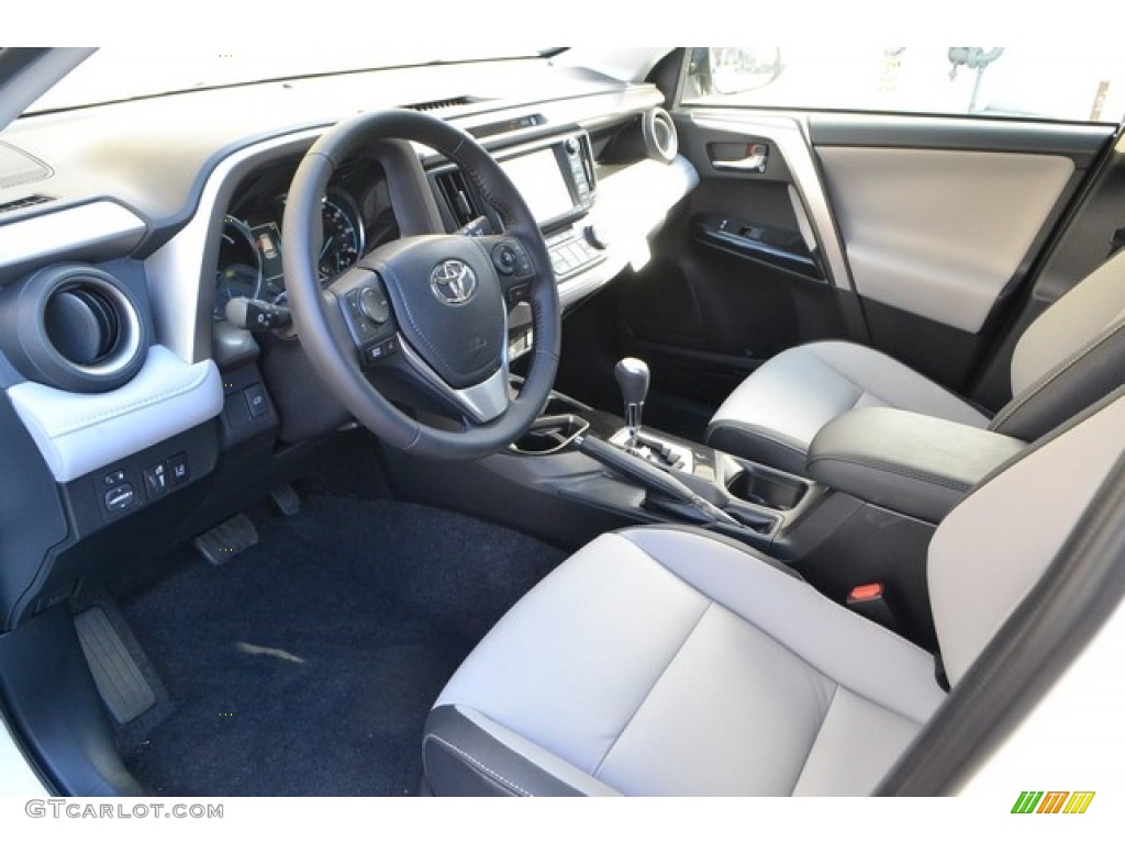 Ash Interior 2017 Toyota RAV4 Limited Photo #116180144