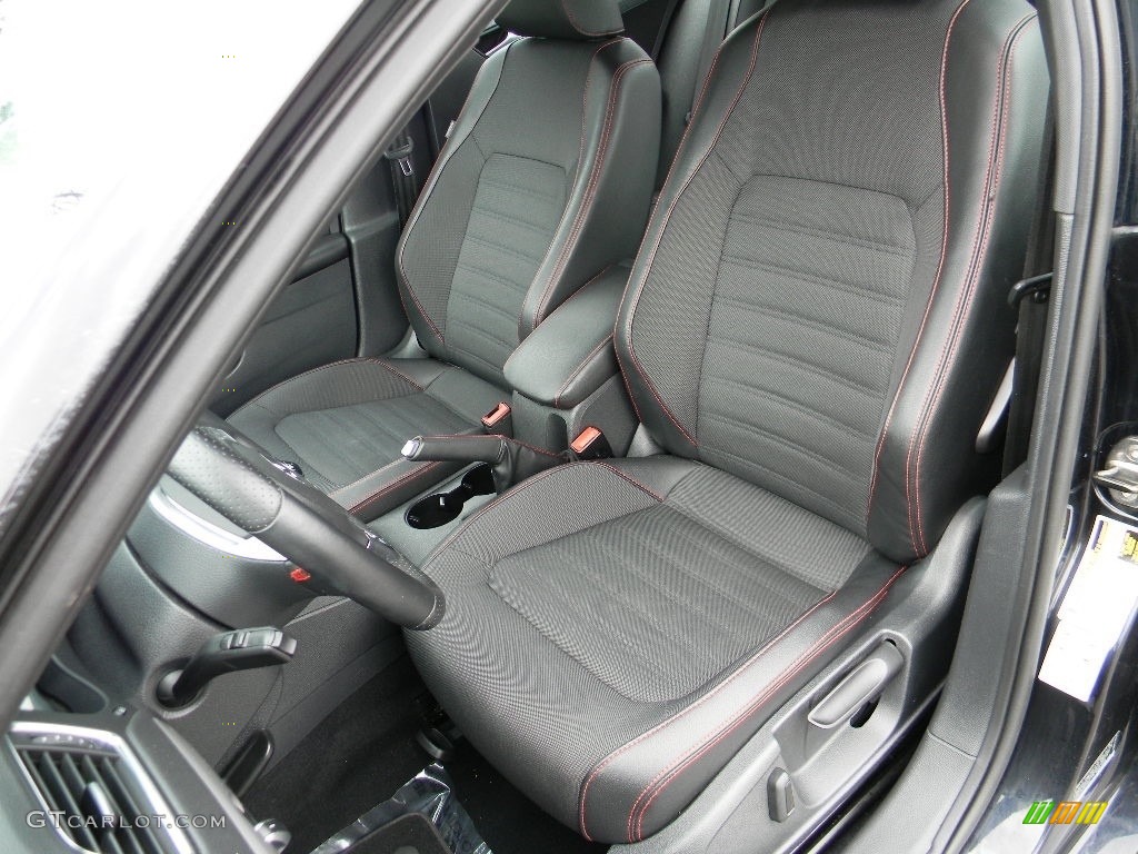 Titan Black Interior 2013 Volkswagen Jetta GLI Photo #116181908