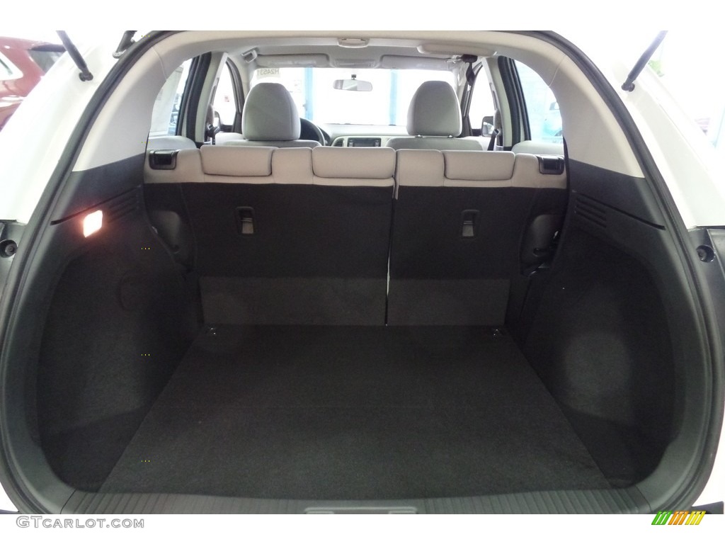 2017 Honda HR-V LX AWD Trunk Photos