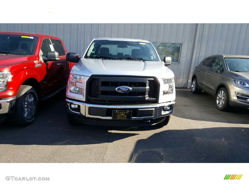 2016 F150 XL SuperCab 4x4 - Ingot Silver / Medium Earth Gray photo #2