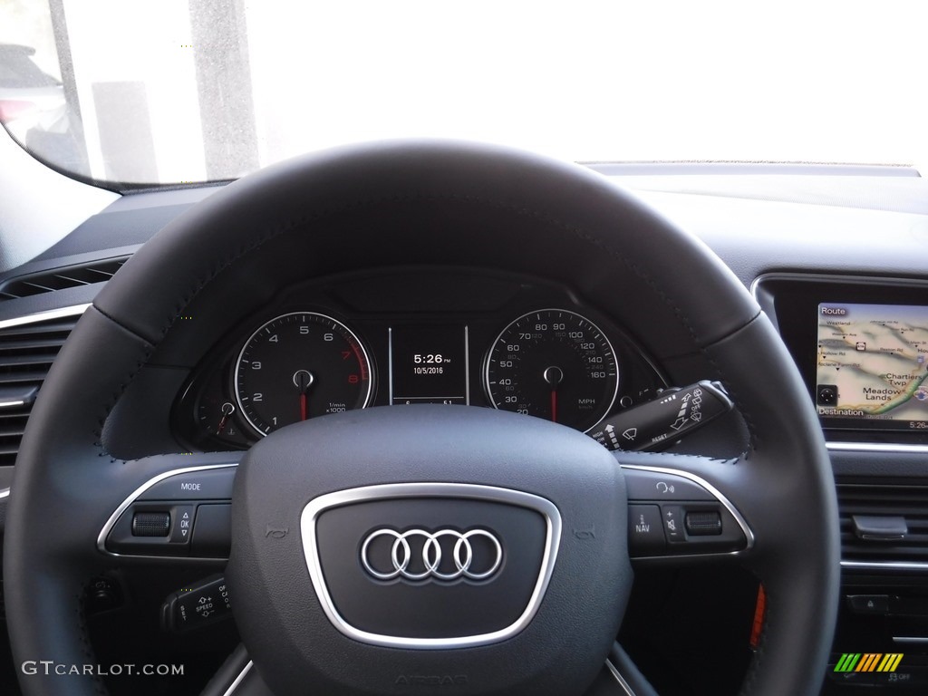 2017 Audi Q5 2.0 TFSI Premium quattro Steering Wheel Photos