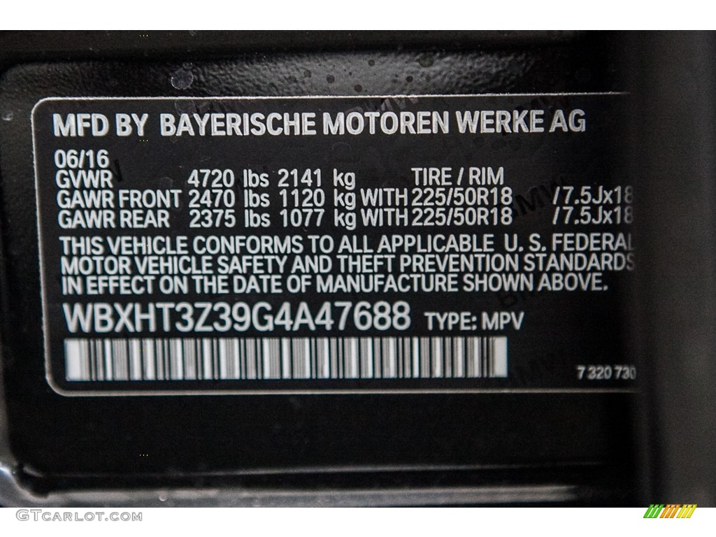 2016 X1 xDrive28i - Black Sapphire Metallic / Black photo #10