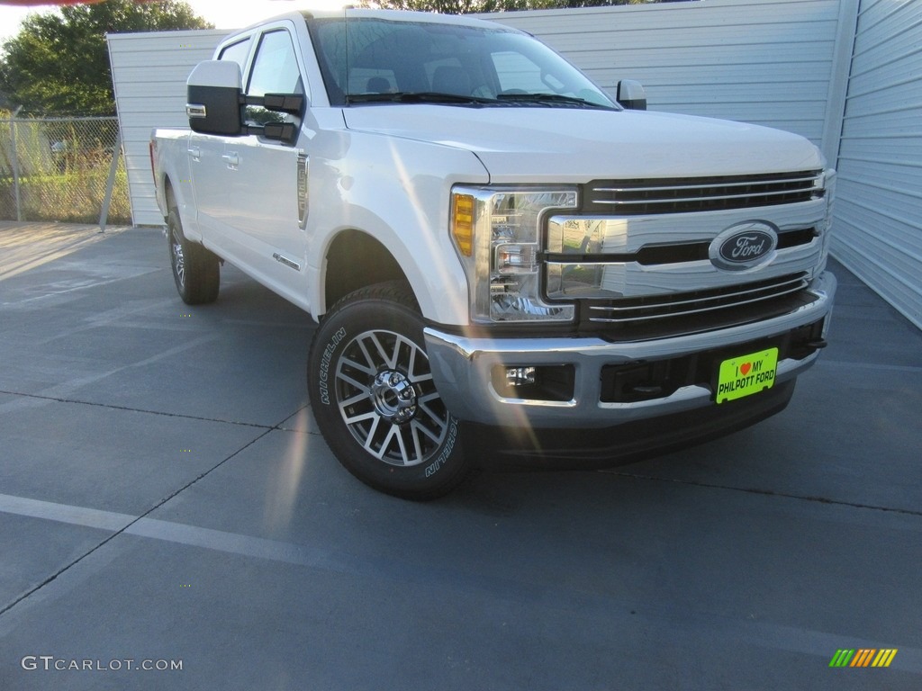 2017 F250 Super Duty Lariat Crew Cab 4x4 - Oxford White / Black photo #1