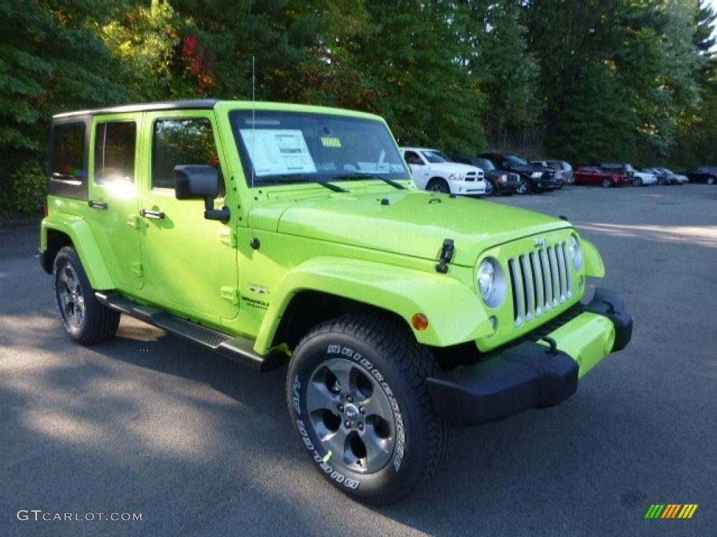 2017 Wrangler Unlimited Sahara 4x4 - Hypergreen / Black photo #11