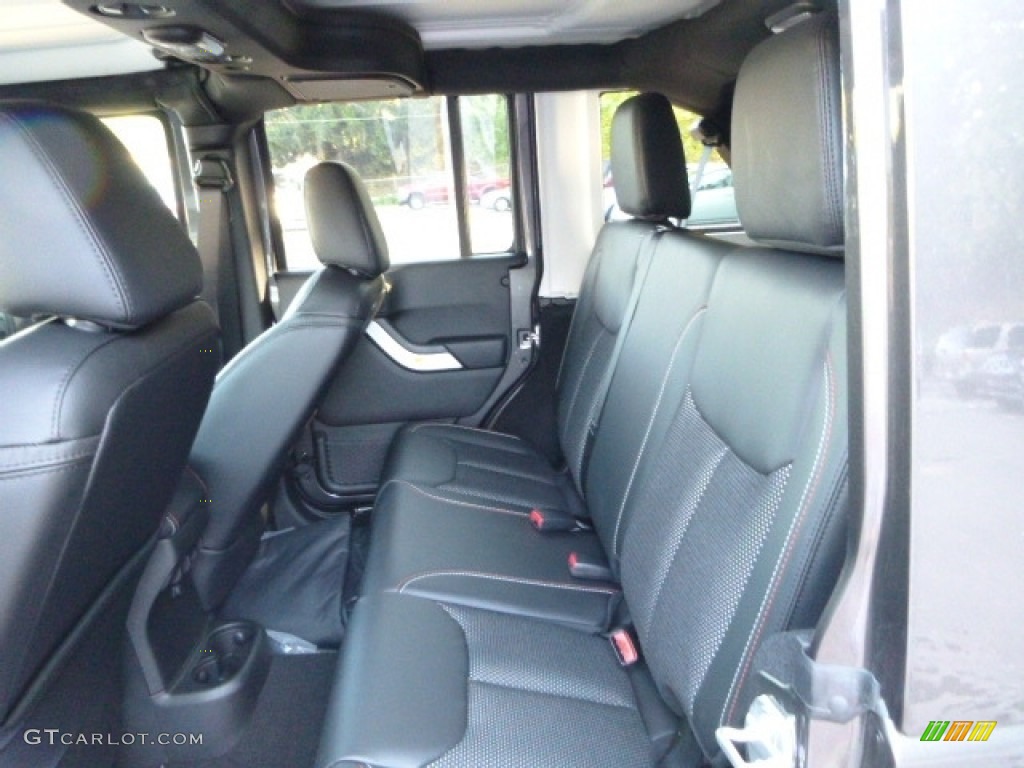 2017 Jeep Wrangler Unlimited Sahara 4x4 Rear Seat Photo #116211111