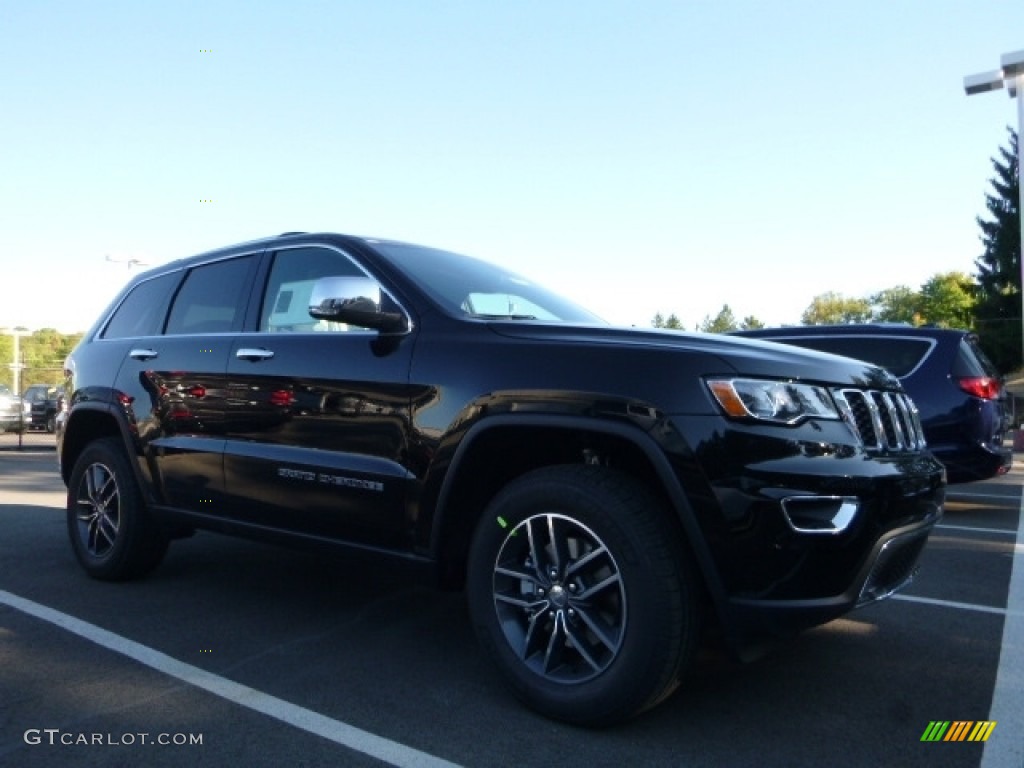 2017 Grand Cherokee Limited 4x4 - Diamond Black Crystal Pearl / Black photo #9