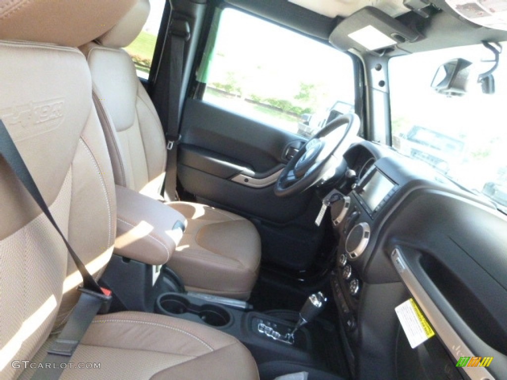 2017 Jeep Wrangler Unlimited Sahara 4x4 Front Seat Photo #116214372