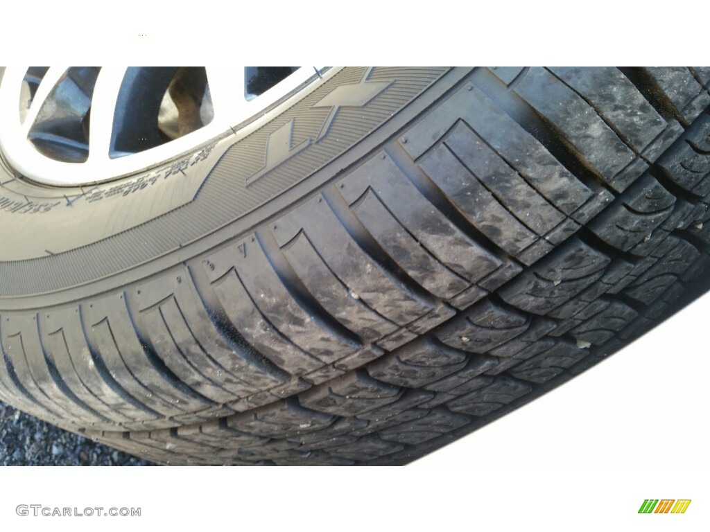 2012 Sedona EX - Bright Silver / Gray photo #23