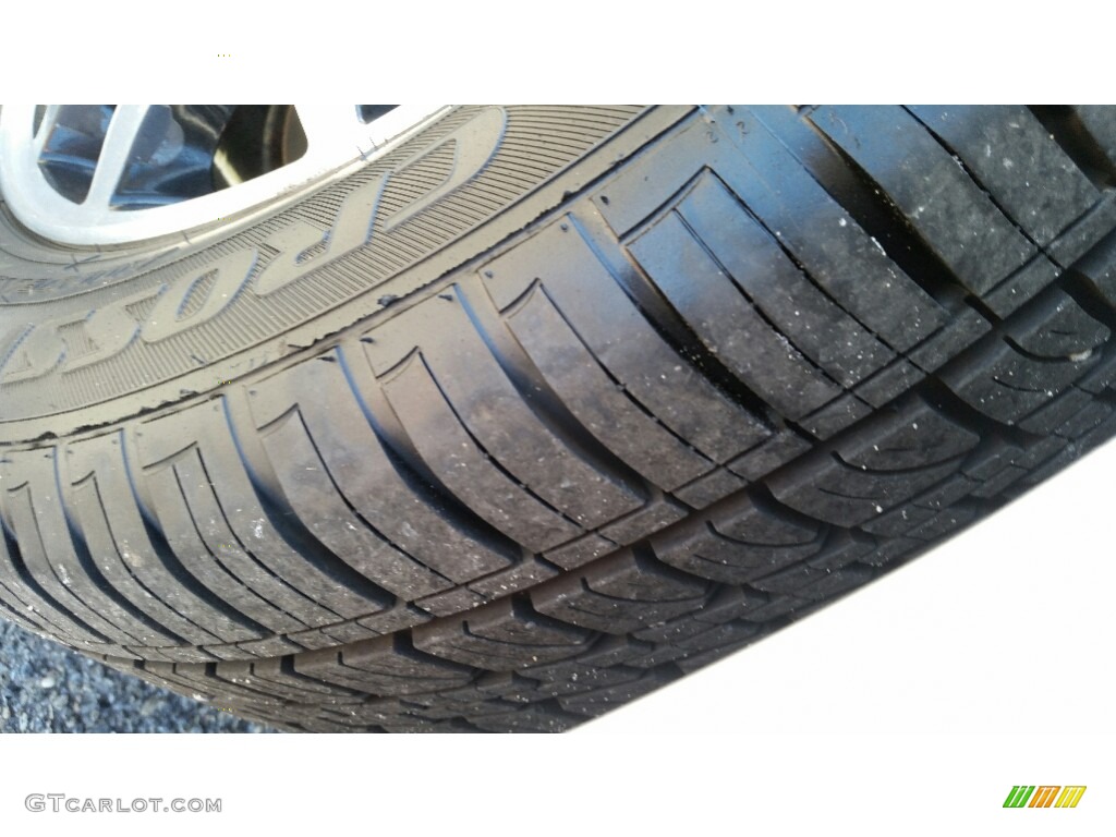 2012 Sedona EX - Bright Silver / Gray photo #24