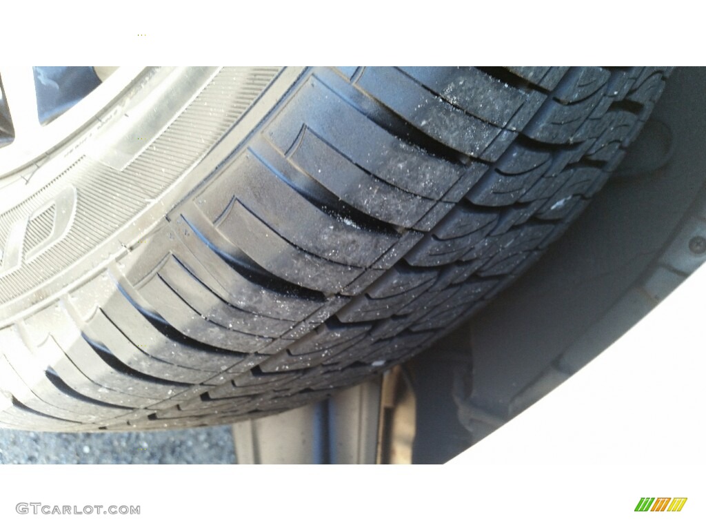 2012 Sedona EX - Bright Silver / Gray photo #25