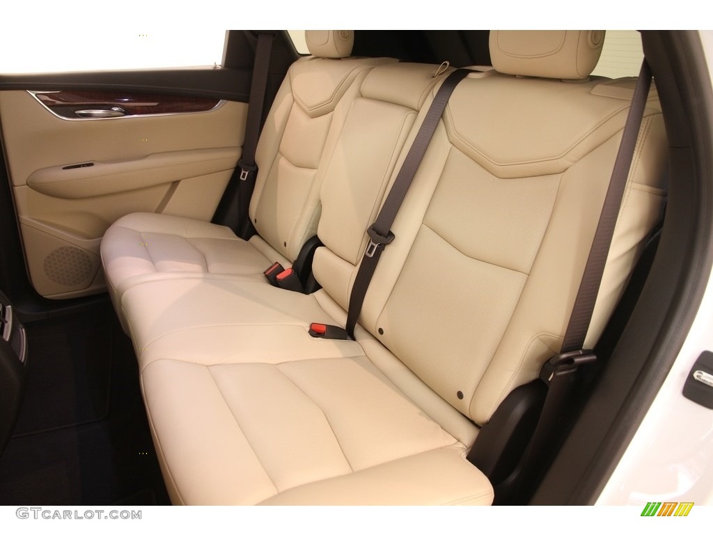 2017 XT5 Luxury - Crystal White Tricoat / Sahara Beige photo #17