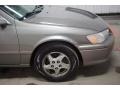 2001 Antique Sage Pearl Toyota Camry LE  photo #40