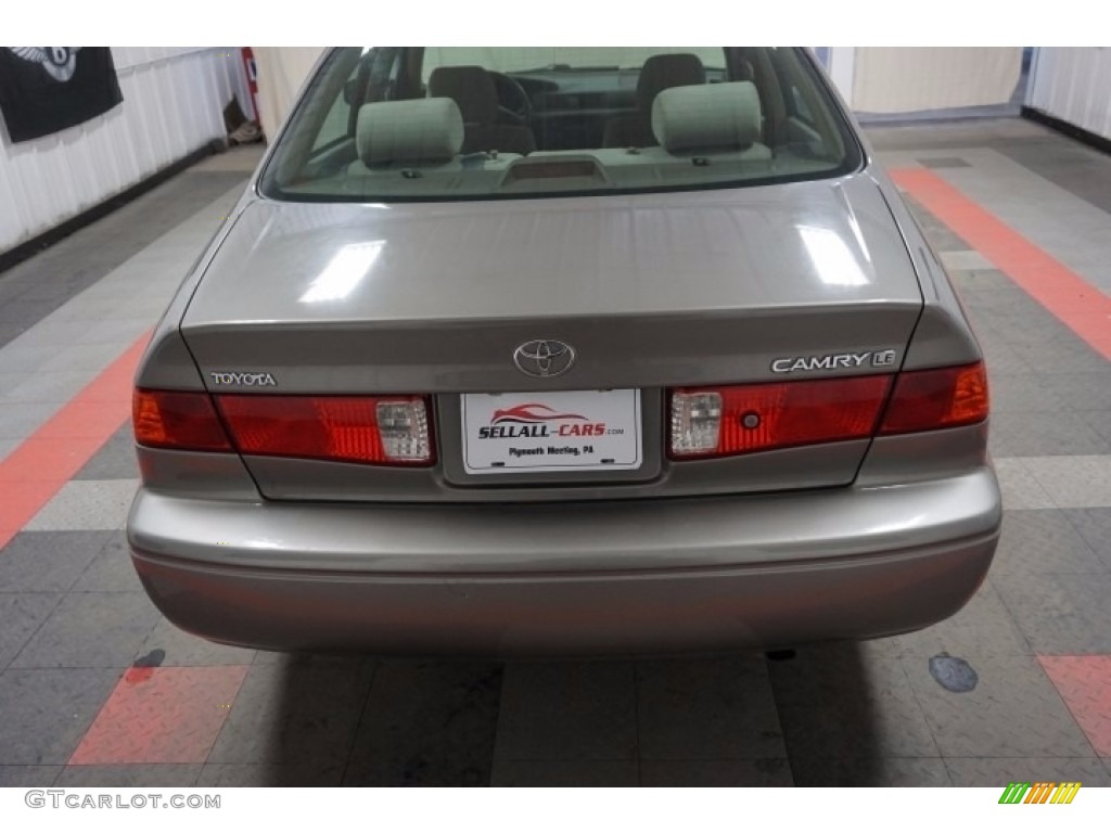 2001 Camry LE - Antique Sage Pearl / Sage photo #46