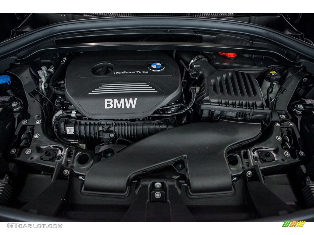 2017 BMW X1 sDrive28i Engine Photos