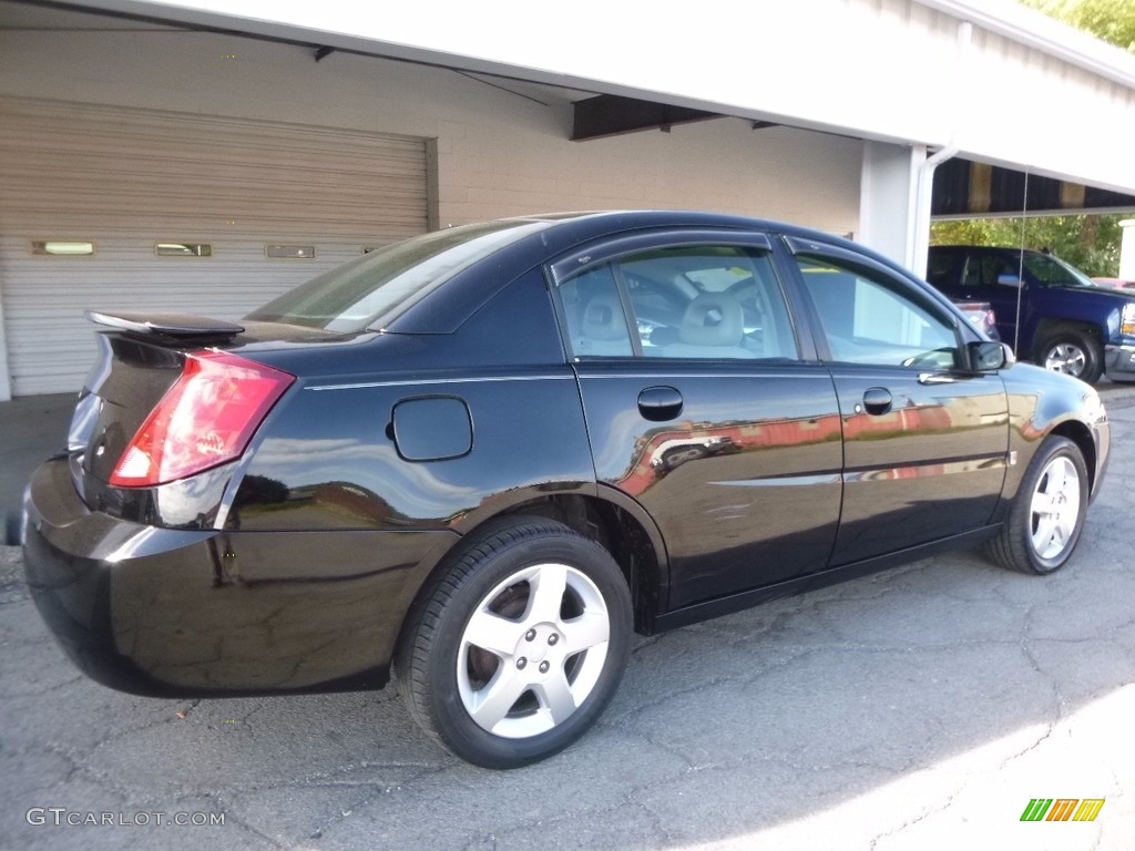 2006 ION 2 Sedan - Black Onyx / Gray photo #2