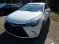 Super White - Camry SE Photo No. 1