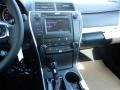 Super White - Camry SE Photo No. 7