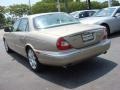 Topaz Metallic - XJ XJ8 Photo No. 4