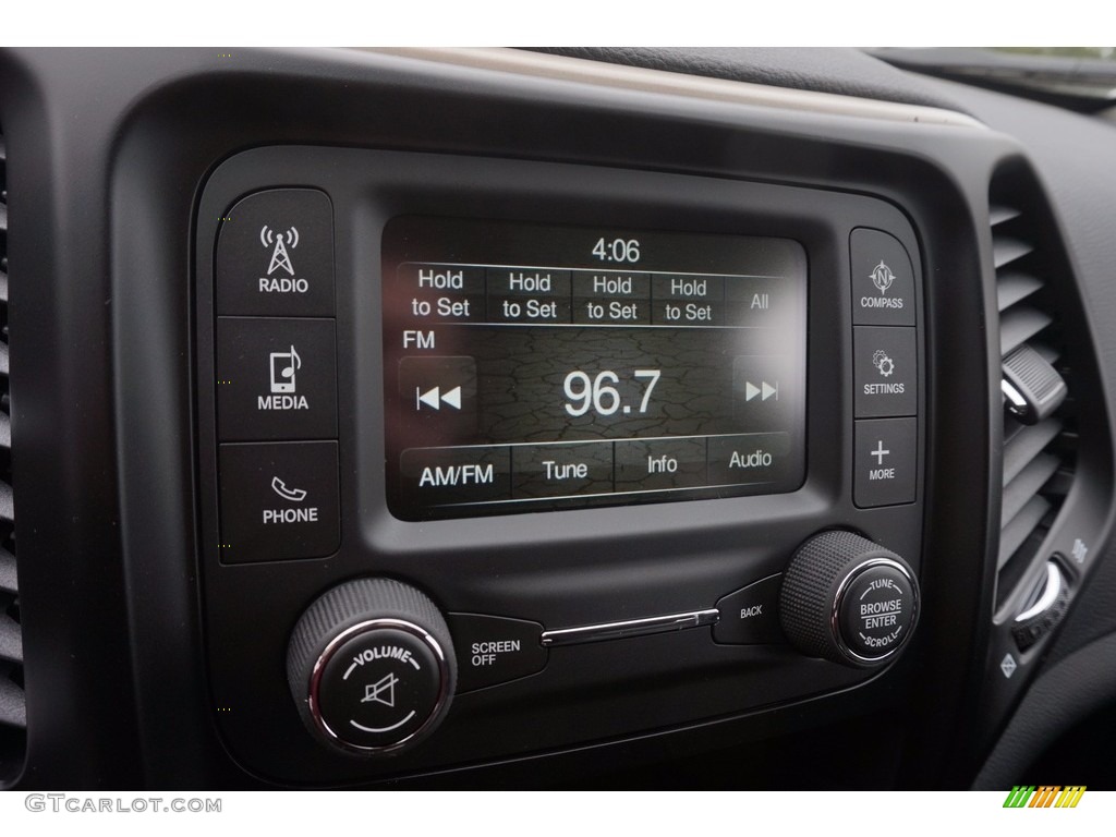 2017 Jeep Cherokee Sport Altitude Controls Photo #116232224