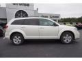 2017 White Noise Tri-Coat Dodge Journey SE  photo #8