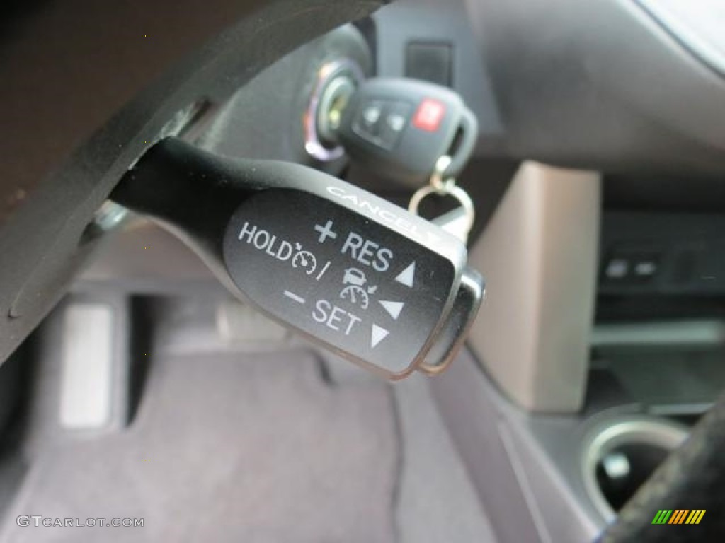 2017 Toyota RAV4 LE Controls Photo #116241551