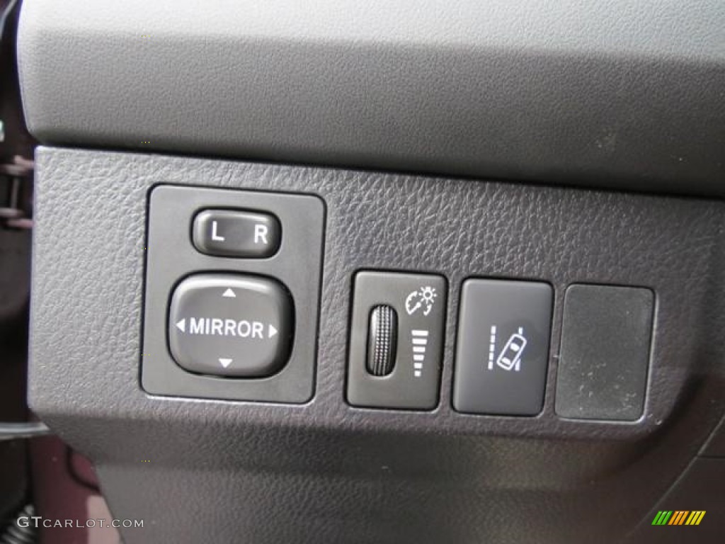 2017 Toyota RAV4 LE Controls Photo #116241659
